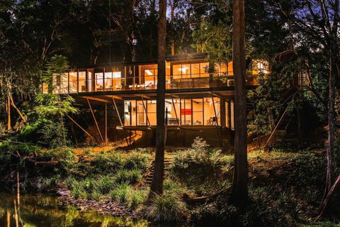 Creek House - Sydneys Hotel 0