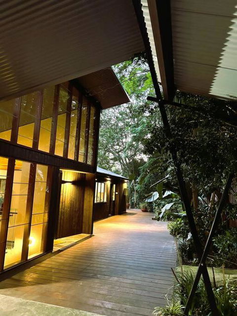Creek House - Sydneys Hotel 2