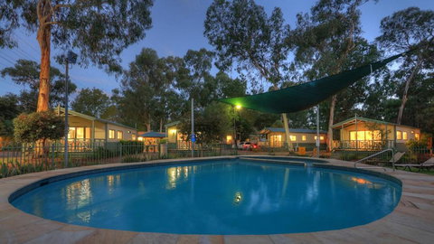 Crystal Brook Tourist Park - Sydneys Hotel 4