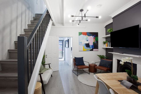 Dear Darlington Isyd - Sydneys Hotel 0