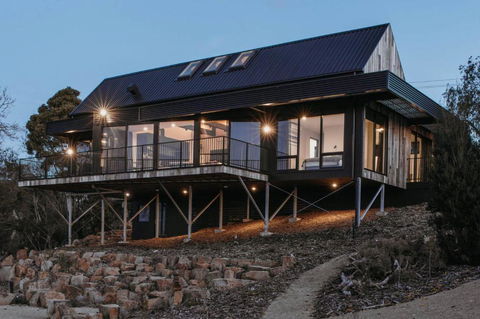 Deviot Boat House - Sydneys Hotel 0