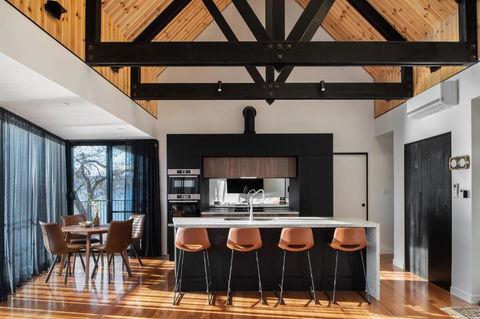 Deviot Boat House - Sydneys Hotel 3