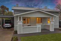 Book Colonel Light Gardens Accommodation Vacations Sydneys Hotel Sydneys Hotel