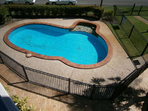2nd Floor Unit With Water Views And Pool - Karoonda Sands, Bongaree - Sydneys Hotel 0