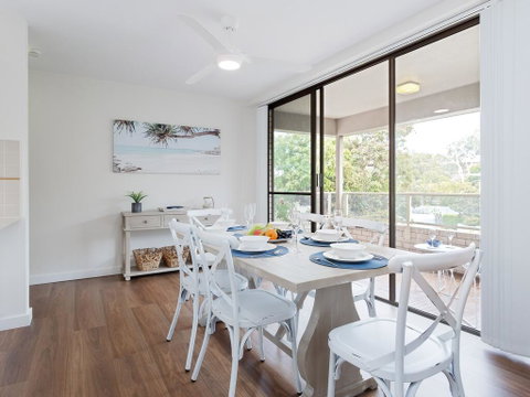 3 'Bangalee' 41 Soldiers Point Rd - Fantastic Waterfront Unit With Pool, WIFI & Chromecast - Sydneys Hotel 0