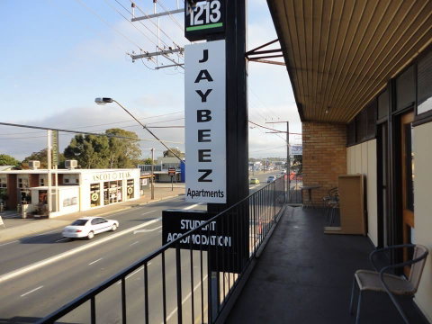 3 BEDROOM APARTMENT ST MARYS - Sydneys Hotel 0
