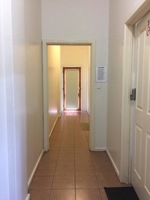 3 BEDROOM APARTMENT ST MARYS - Sydneys Hotel 2