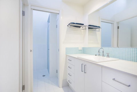 33 Bangalow - Narrawallee's Beautiful Bungalow - Sydneys Hotel 1