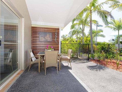 356 ' Oaks Pacific Blue', 265 Sandy Point Rd - Air Conditioned, Direct Pool Access And Suited For Disability - Sydneys Hotel 0