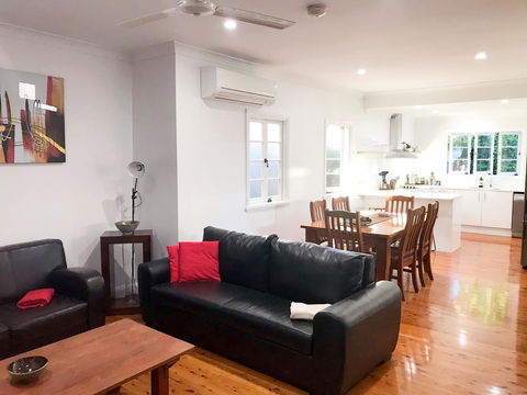 4 Bedroom House - Walk To Southbank - Sydneys Hotel 3