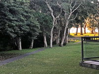 47 'Bay Parklands' 2 Gowrie Avenue - pool tennis court  child friendly