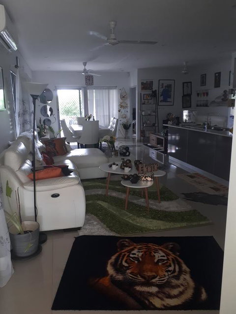 47 Boulter Road - Sydneys Hotel 0