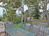 5 'Ocean Breeze' Shoal Bay Avenue - Fabulous location opposite Shoal Bay beach