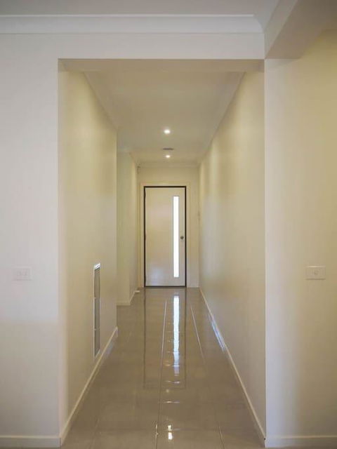 5 Bed 2 Bath Big House - Sydneys Hotel 3