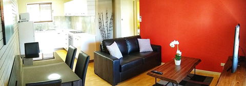 5 Min Walk To City Center - Sydneys Hotel 0
