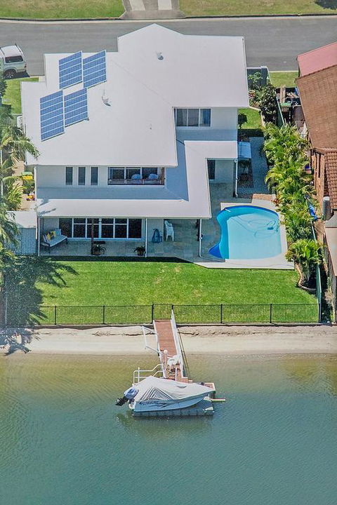 5 Star Water Front Luxury, Rooms Ava Gold Coast - Sydneys Hotel 0