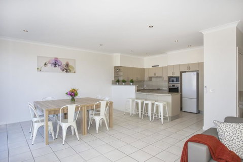 5/14 Dolphin St- Dolphin 5 At Ulladulla - Sydneys Hotel 3