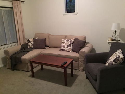 5301 B&B - Sydneys Hotel 3