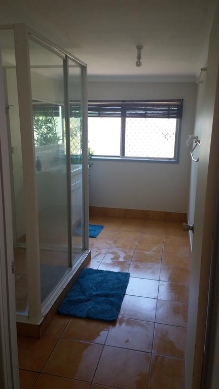 66a Farnborough Rd - Sydneys Hotel 0