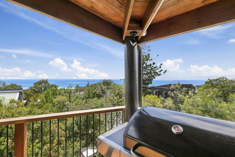 8 Yarrong Road - Sydneys Hotel 0