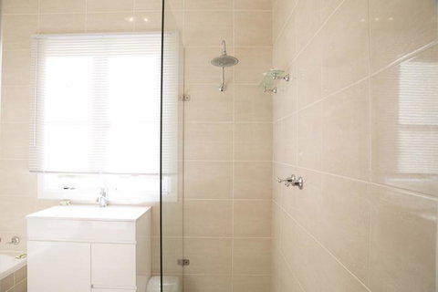 88 Morrisset - Sydneys Hotel 3