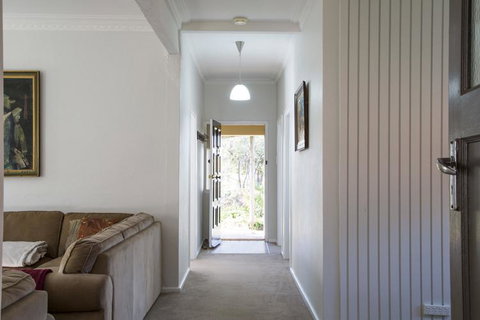 88 Morrisset - Sydneys Hotel 0