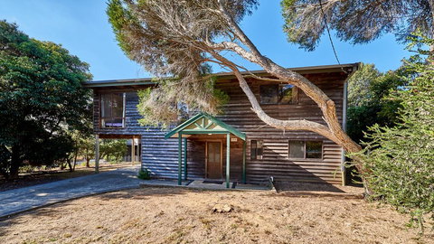 9 Boat Creek Road, Ventnor - Sydneys Hotel 0