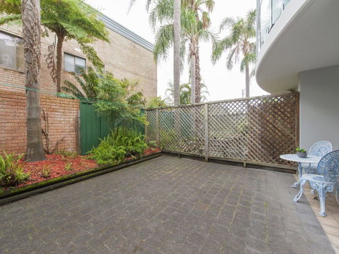 9 Cirrus @ Fingal Bay - Sydneys Hotel 2