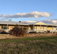 A Better Life Animal Sanctuary FarmStay - Private Two-Bedrooms Lounge Room  Bathroom  Toilet Shared Kitchen - Sydneys Hotel