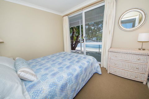 A Foreshore - Salamander Bay - Sydneys Hotel 1