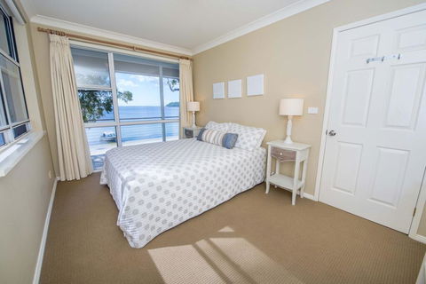 A Foreshore - Salamander Bay - Sydneys Hotel 2