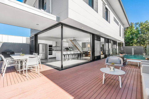 A PERFECT STAY - Catalina's - Sydneys Hotel 1