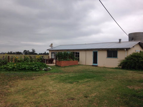 Abington Farm - Sydneys Hotel 2