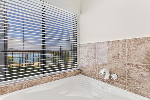 Above And Beyond - Beautiful Home With Pool - Sydneys Hotel 2