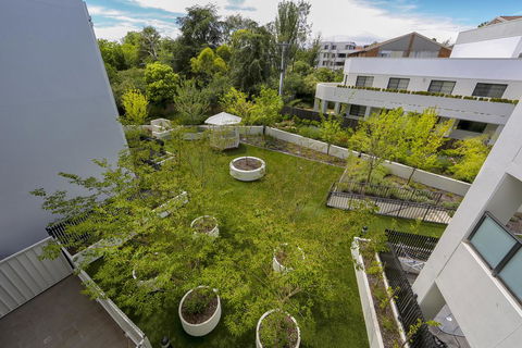 Accommodate Canberra - Century - Sydneys Hotel 3