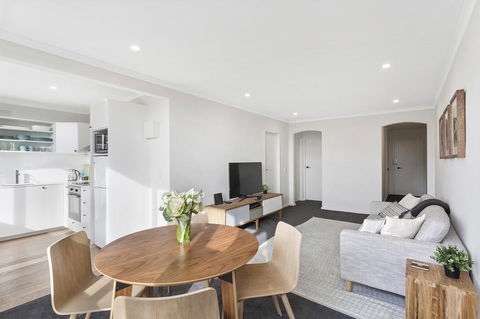 Ace's Place - Sydneys Hotel 2