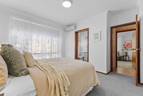Diamond Lake Escape - Sydneys Hotel 4