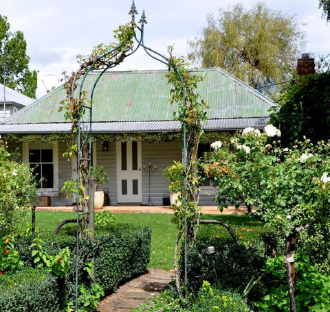 Drayshed Cottage - Sydneys Hotel 0