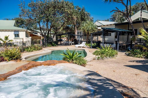 E.V. - Eurong Beach Villa - Sydneys Hotel 0