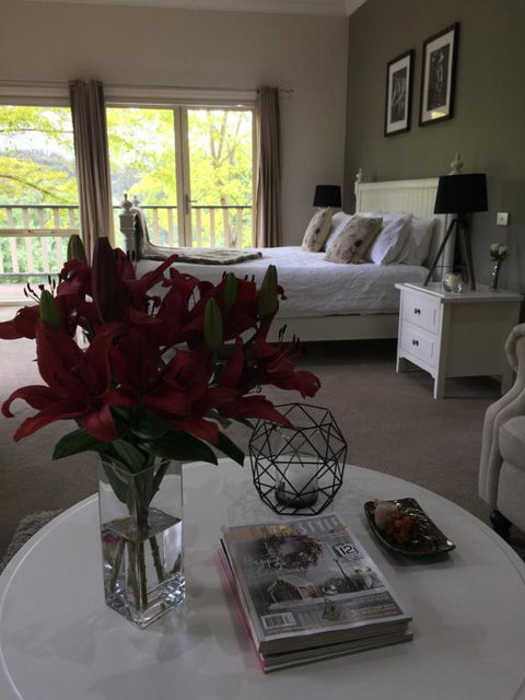 Emerald Ridge - Sydneys Hotel 3