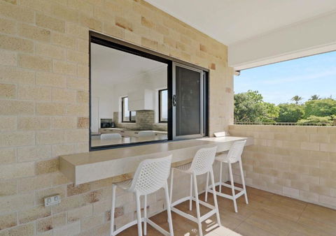 ESCAPE WITH A VIEW - Sydneys Hotel 4