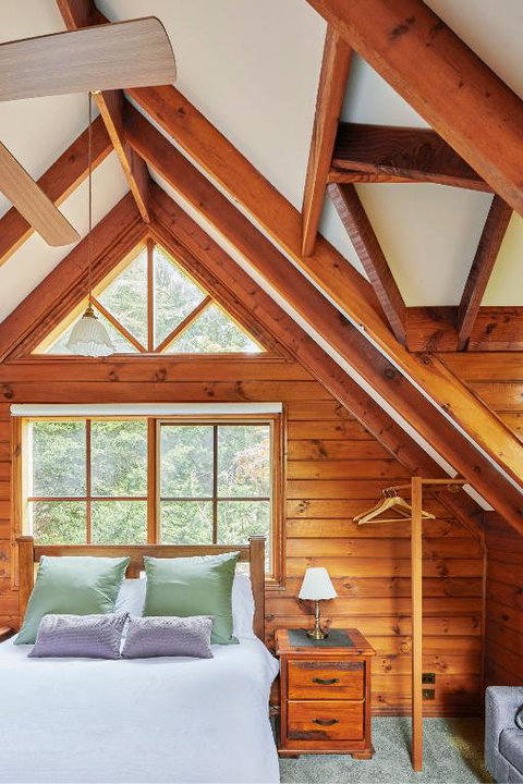 Fernhem Cottages- Love In The Mist - Sydneys Hotel 3
