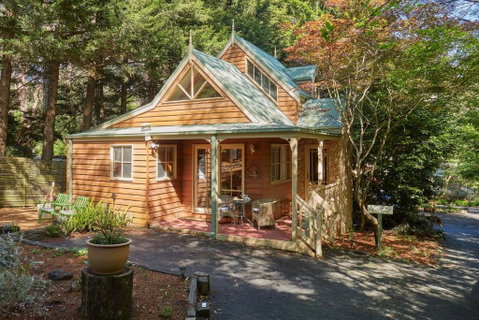 Fernhem Cottages- Love In The Mist - Sydneys Hotel 0