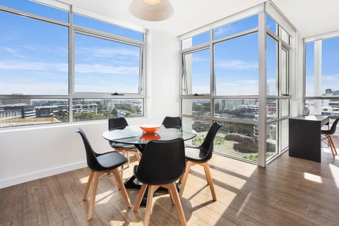 G1903S - Zetland Heights Sunset Vista - Sydneys Hotel 1