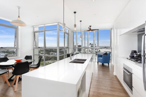 G1903S - Zetland Heights Sunset Vista - Sydneys Hotel 3