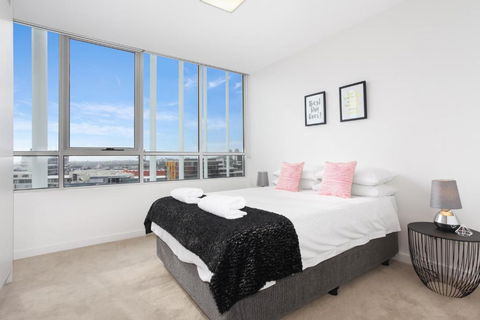 G1903S - Zetland Heights Sunset Vista - Sydneys Hotel 4
