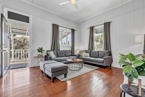 Gabba Central House 3BR2Bath Pets - Sydneys Hotel 1