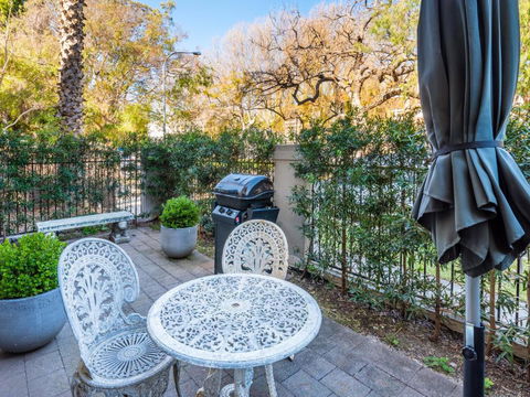 Garden Apartment In The Heart Of Double Bay - Sydneys Hotel 1
