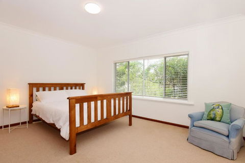 GERR14C - Salty Dog - Sydneys Hotel 4