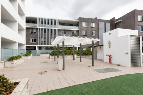 GLAD1 - Monash Rd - Gladesville - Sydneys Hotel 1